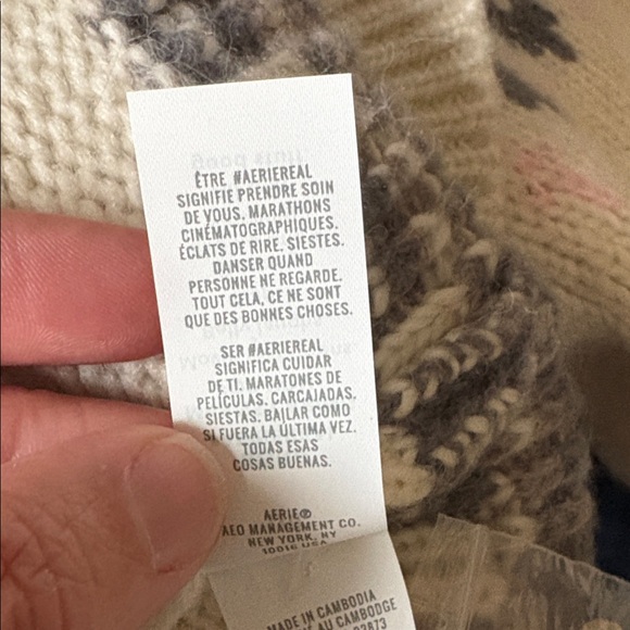 Aerie Size L Patterned Cream and Brown Women's Sweater - Picture 7 of 7